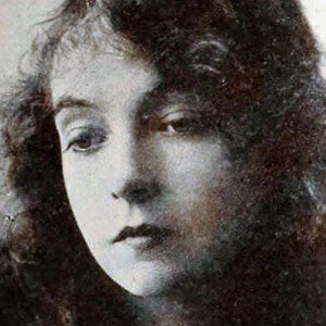 Lillian Gish Headshot 10 of 10