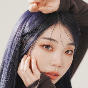 lilyis_ Headshot 11 of 17