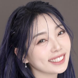 lilyis_ Headshot 6 of 17