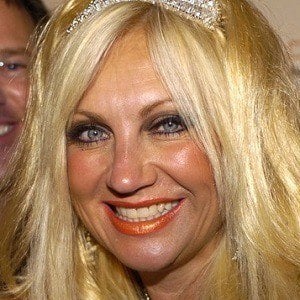 Linda Hogan - Bio, Family, Trivia | Famous Birthdays
