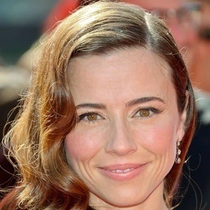 Linda Cardellini at age 38