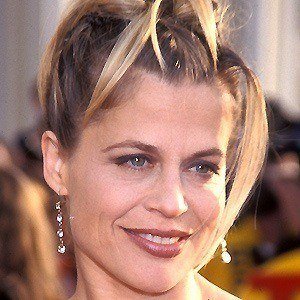 Linda Hamilton - Biografía, Datos, Familia | Famous Birthdays