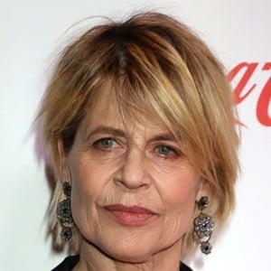 Linda Hamilton Headshot 4 of 5