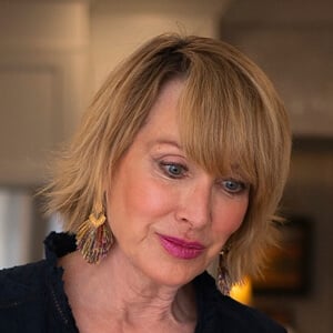 Linda Vater Headshot 2 of 4