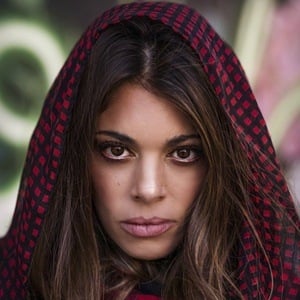 Lindsay Hartley Headshot 8 of 10