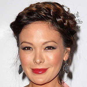 Lindsay Price Headshot 5 of 5