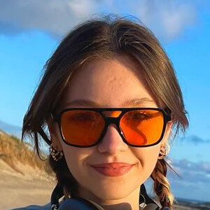 lindsayfaitlastar Headshot