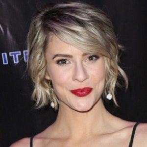 Linsey Godfrey Headshot 2 of 7