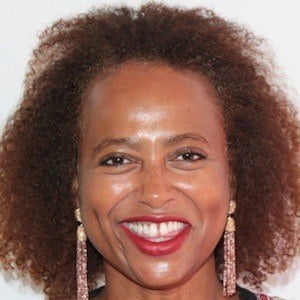 Lisa Nicole Carson Headshot 3 of 3