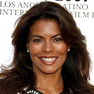 Lisa Vidal Headshot 6 of 10