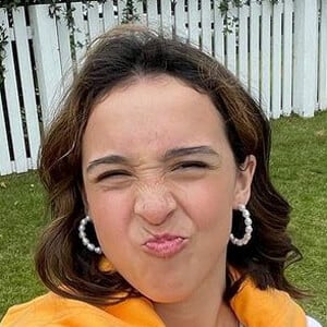 Lisi Shops Headshot 4 of 6