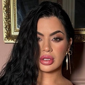 Lissa Aires Headshot 2 of 4