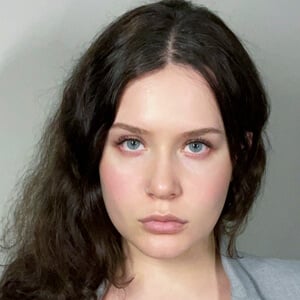 littlecloverwhispers Headshot 2 of 3