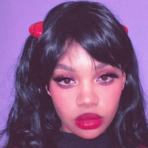 LittleJayneyCakes Headshot 8 of 16