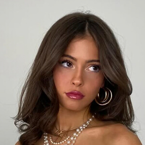 Liv King Headshot 5 of 6