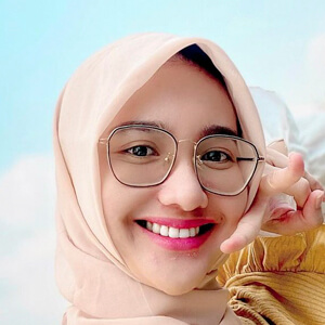 liyaarasyaaa Headshot 4 of 6