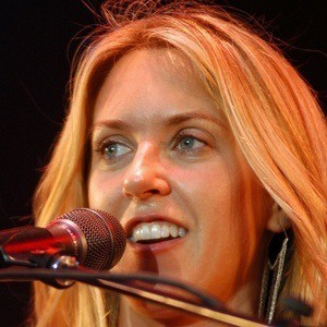 Liz Phair Headshot 3 of 9