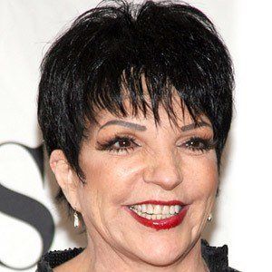 Liza Minnelli Headshot 5 of 7