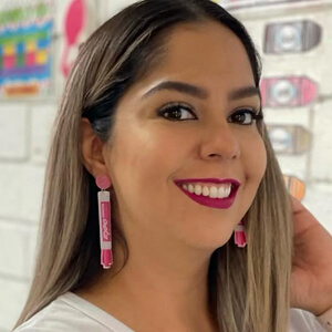 Lizbeth Reyes Headshot 2 of 6