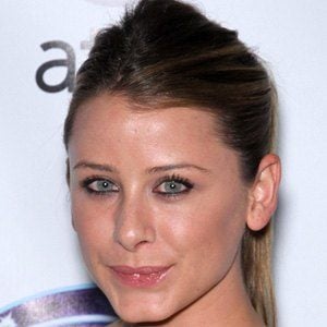 Lo Bosworth Headshot 8 of 10