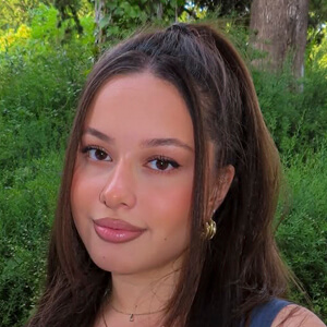lolannaxo Headshot 5 of 9