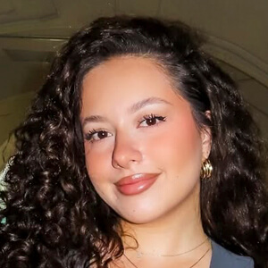 lolannaxo Headshot 7 of 9