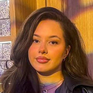 lolannaxo Headshot 8 of 9