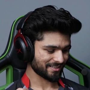 LoLzZz Gaming Headshot 3 of 6