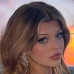 Loren Gray Headshot 12 of 14