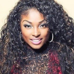 Loren Lott Headshot 2 of 5