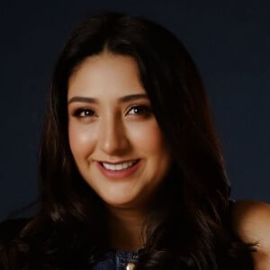 Lorena Barrera Headshot 2 of 5