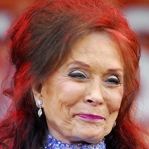 Loretta Lynn - Bio, Facts, Family | Famous Birthdays
