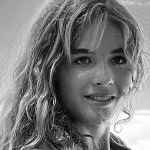 Lorina Fejérvári Headshot 5 of 8