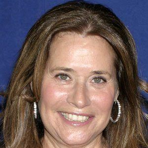 Lorraine Bracco Headshot 4 of 5