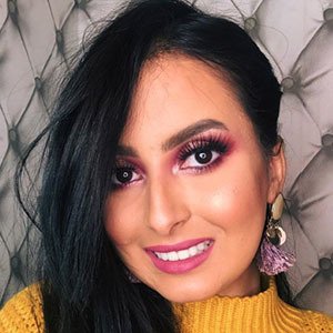 Loubna Nabih - Age, Family, Bio | Famous Birthdays