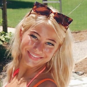 Louise Gieke Headshot 4 of 5