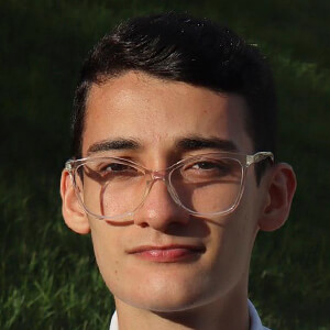 Lucas Paiva Headshot