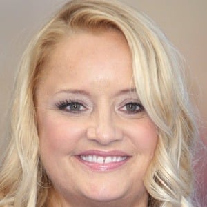 Lucy Davis Headshot 7 of 8