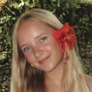 Lucy Mae Headshot 2 of 2