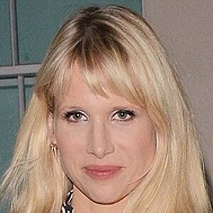 Lucy Punch Headshot 8 of 10