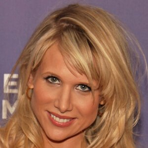 Lucy Punch Headshot 9 of 10