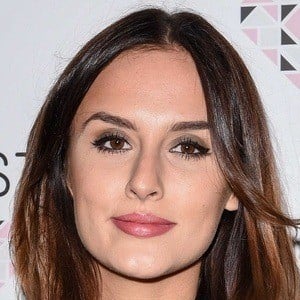 Lucy Watson Headshot 10 of 10