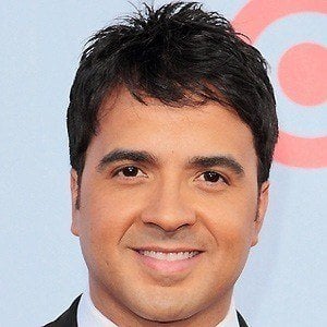 Luis Fonsi at age 34