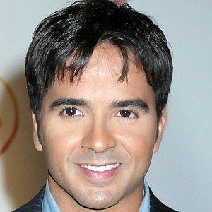 Luis Fonsi at age 28