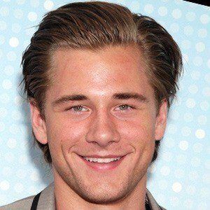 Luke Benward Headshot 7 of 9