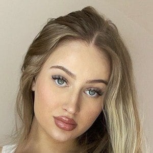 Iulia Valentina Headshot 10 of 10