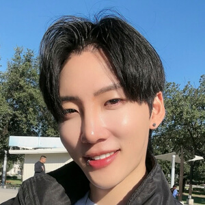 Lunita Coreano Headshot 5 of 8