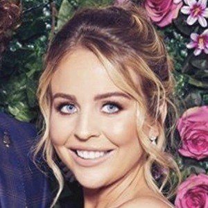 Lydia Bright Headshot 7 of 10