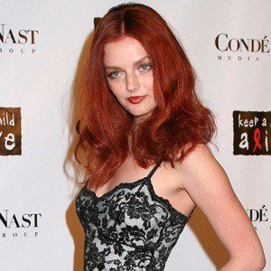 Lydia Hearst Headshot 8 of 10