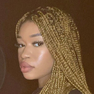 Lynda Flix at age 22